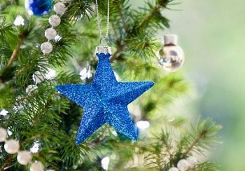 Поздравляем с наступающим Новым годом!